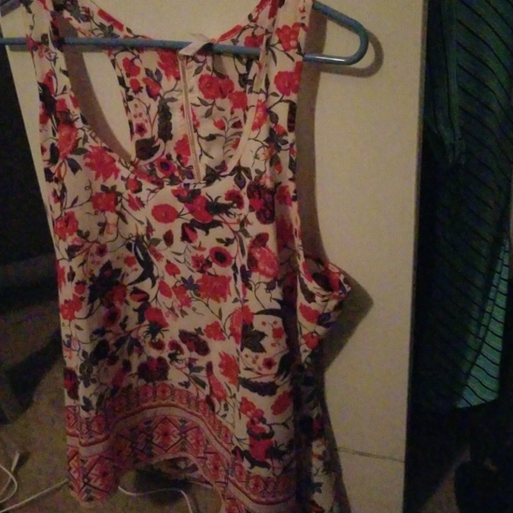 Tank/Cami - Picture 2 of 3